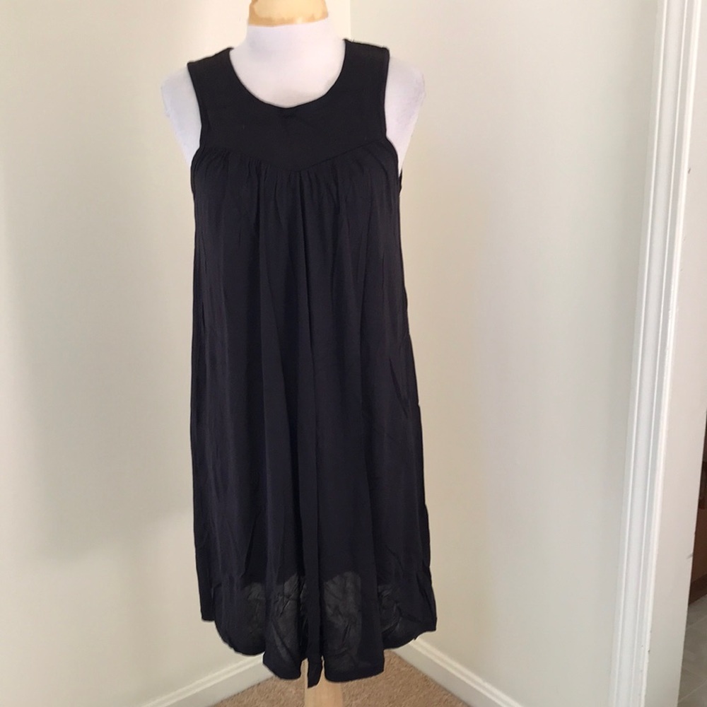 Walter XS black sleeveless dress with stitching.